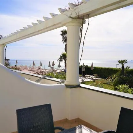 Hotell Albatros 4*