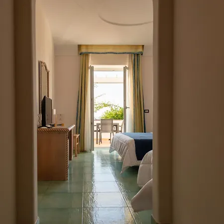 Hotell Albatros 4*