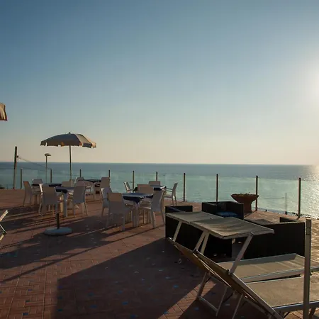 Albatros Hotell